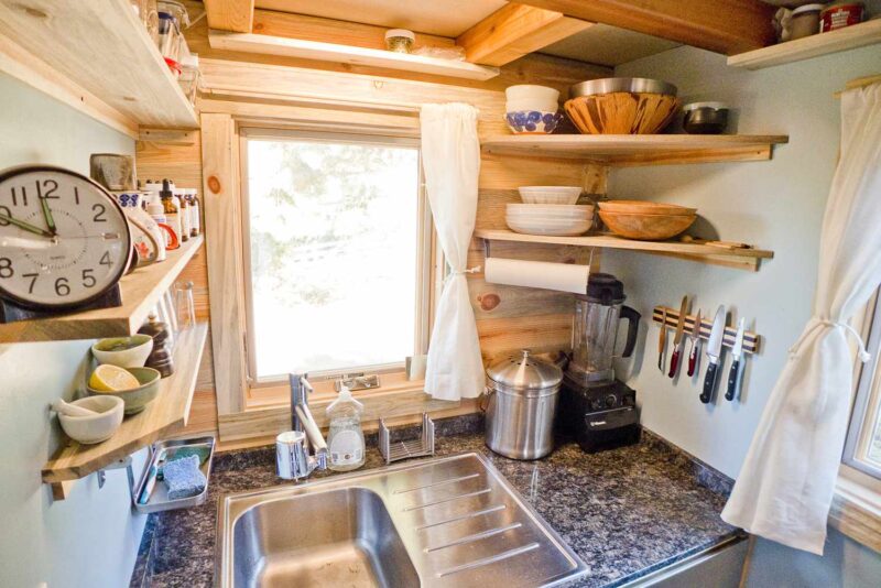 Maximizing Kitchen Efficiency in Small Spaces