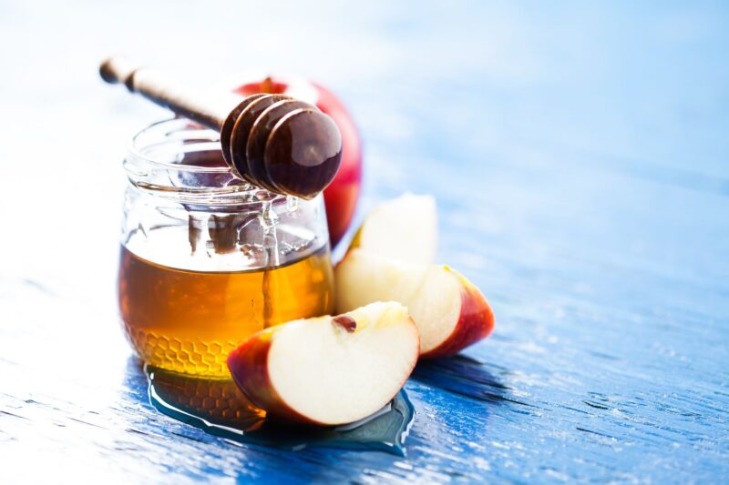 Utilizing Honey Water for Keeping Apples Fresh