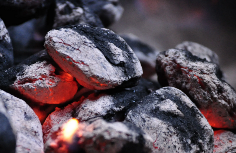 How to Deal with Remaining Ash and Charcoal of grilling